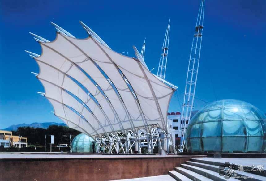 酒泉车棚膜结构网架